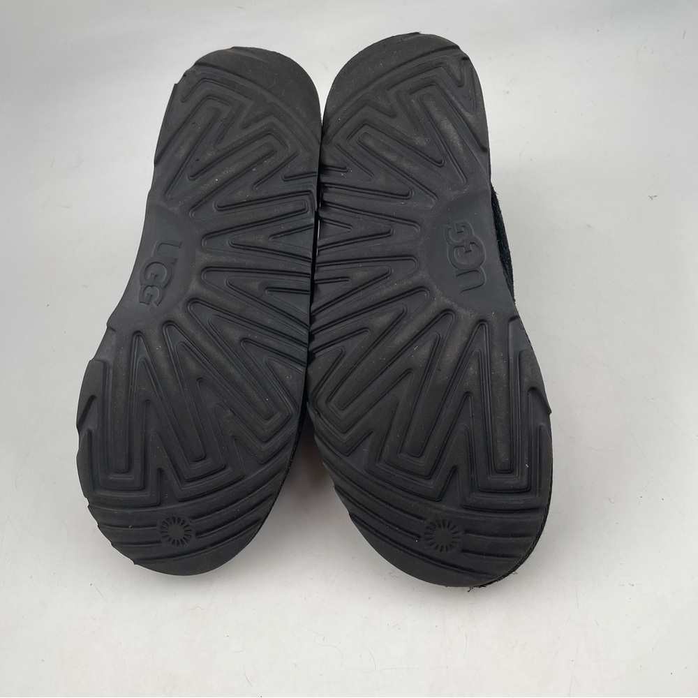 Ugg Unisex Kids Neumel II- SZ 6 -Black Suede‎ Lace-Up Sherpa Lined Chukka Boot - Picture 10 of 13